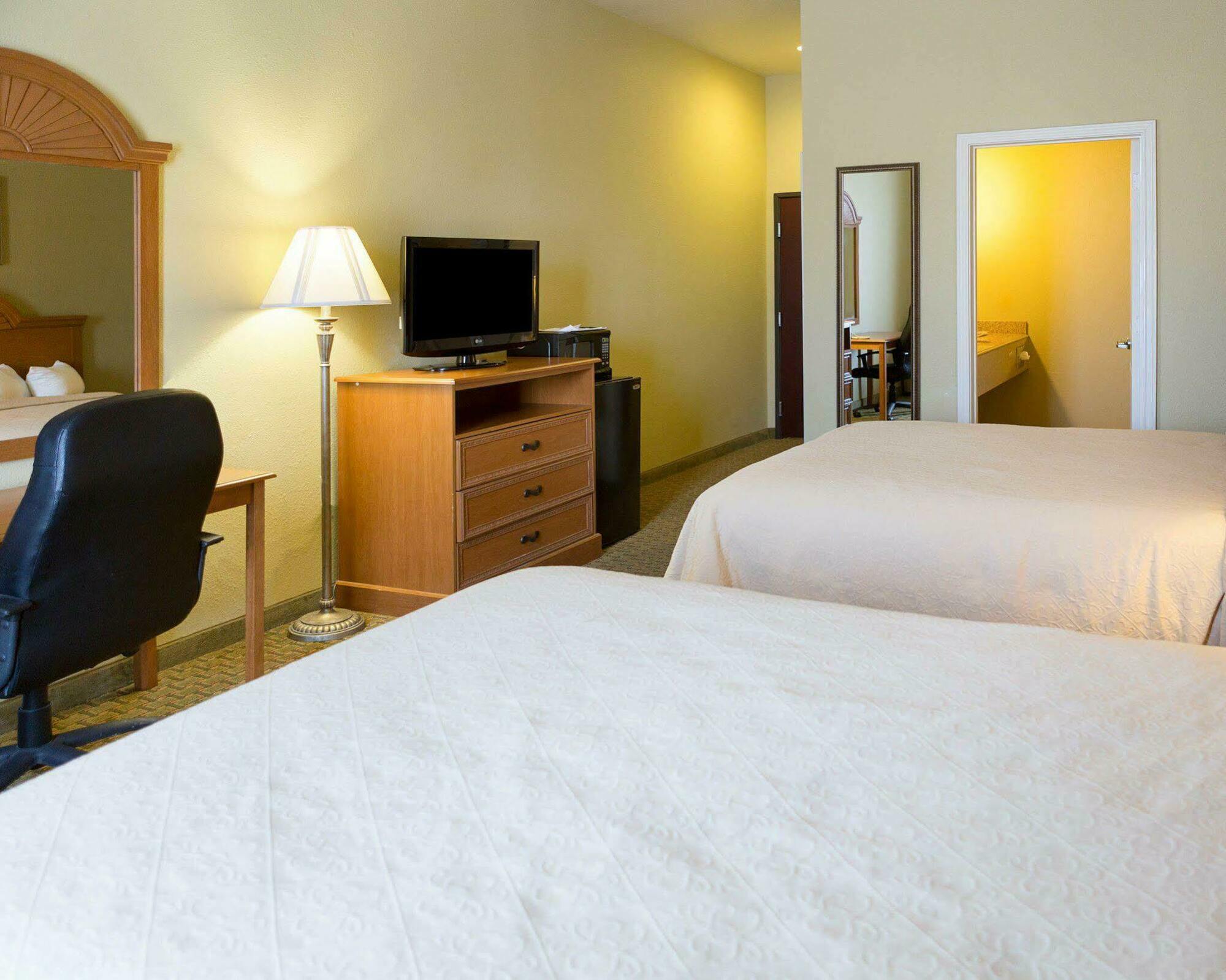 Sonesta Essential La Porte Exteriör bild